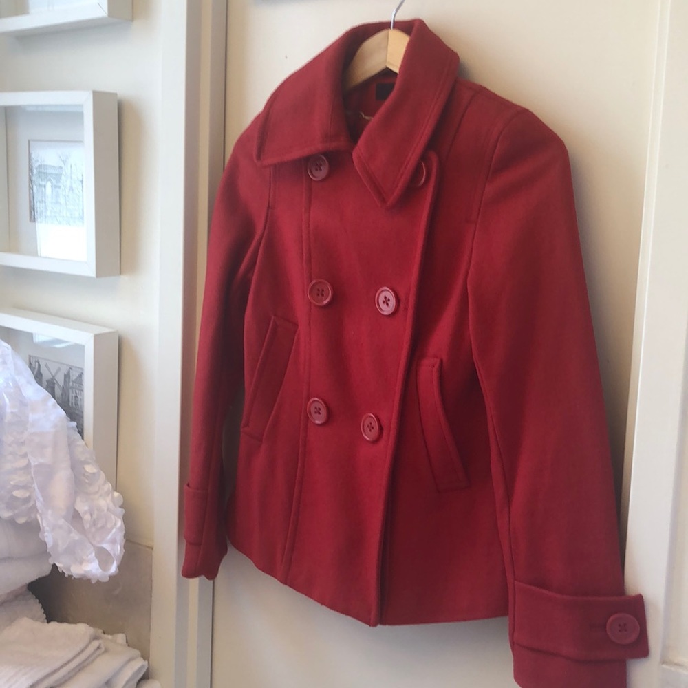 Beautiful wool red coat, great for spring/ fall